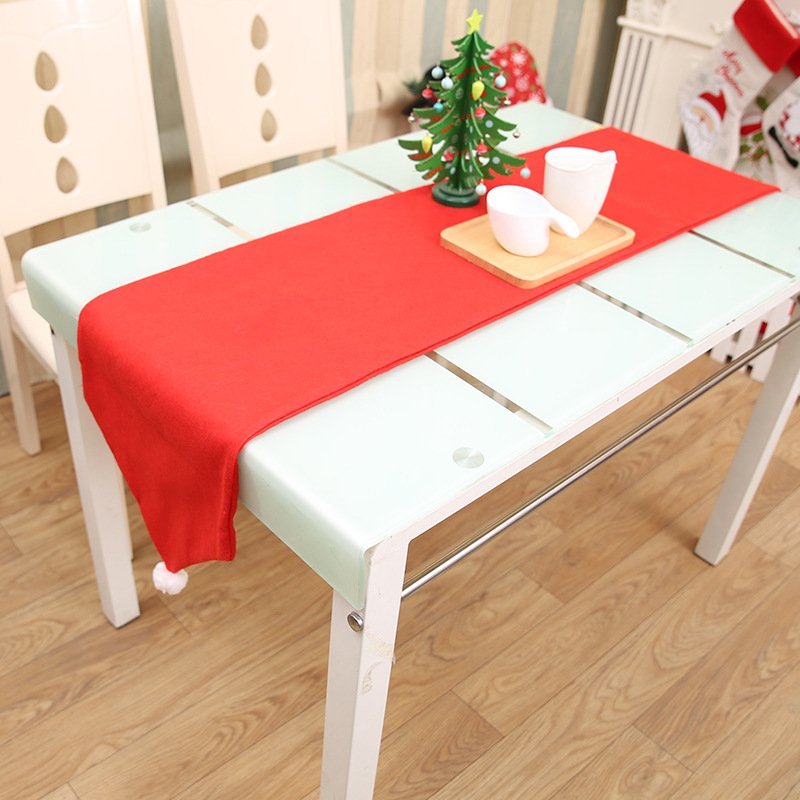 Festive Santa Table Runner - The Dreamy Home